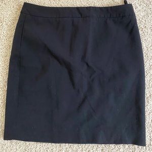very cute black skirt